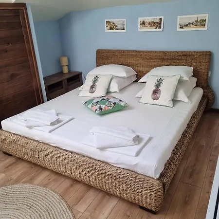 Elea Apartmanhotel
