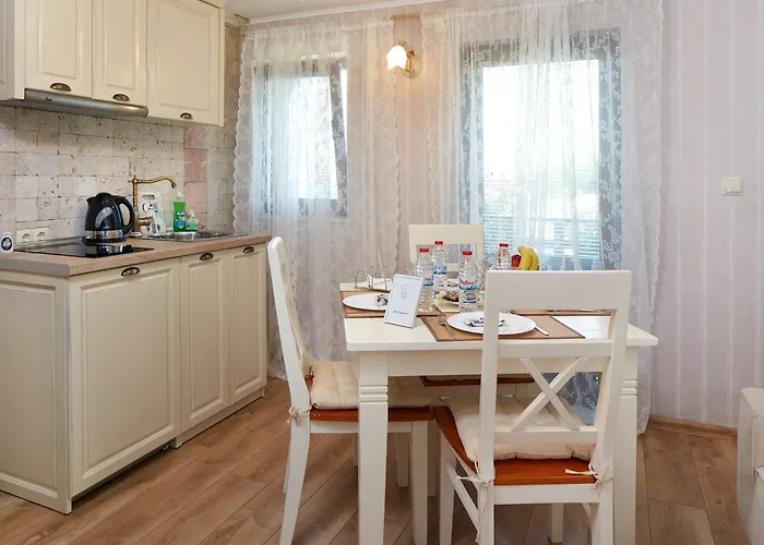 Elea Apartmanhotel