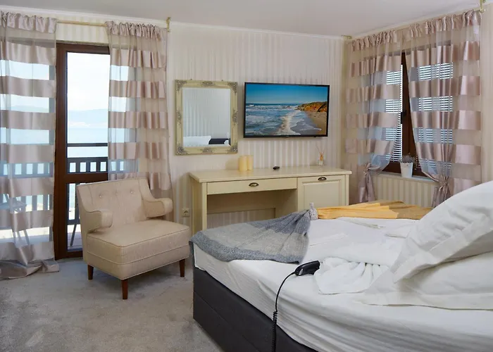 Elea Apartmanhotel 4*